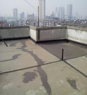 乌兰浩特漏水维修 楼顶漏水是什么原因，楼顶漏水维修方法是什么?